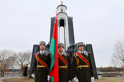 Сынам Отечества, которые погибли за его пределами