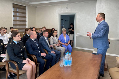 Вывучыць працу, адчуць атмасферу ў калектывах - асноўныя мэты візіту Міністра юстыцыі на Брэстчыну