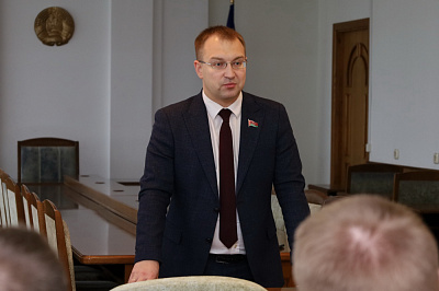Клішэвіч Сяргей аб УНС, ваенна-палітычнай абстаноўцы і будучыні нашай краіны для моладзі Мінюста