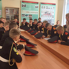 Урок гісторыі для навучэнцаў кадэцкага вучылішча правяла першы намеснік дырэктара Дэпартамента па архівах і справаводстве Вольга Лядоўская
