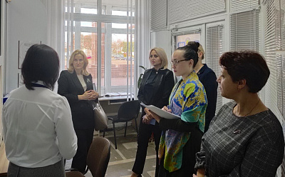 Наталья Филиппова посетила службу «одно окно» Ивацевичского района Брестской области