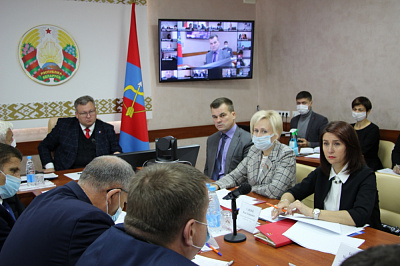 Міністр юстыцыі правёў сустрэчы з натарыусамі і калектывам аддзела прымусовага выканання Пінскага раёна і г. Пінска, а таксама прыняў удзел у пасяджэнні Пінскага райвыканкама