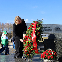Сёння ў Беларусі ўспамінаюць усе спаленыя вёскі ў гады Вялікай Айчыннай вайны