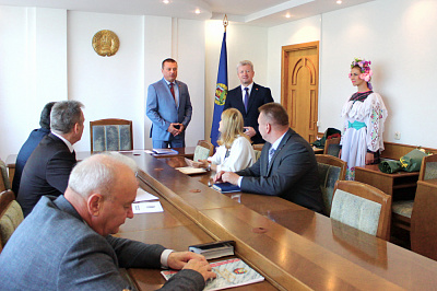 Міністр культуры Анатоль Маркевіч уручыў узнагароды кіраўнікам цэнтральнага апарата Мінюста