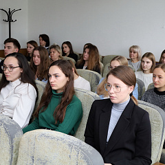 Гістарычныя асновы і сучасныя сэнсы святкавання Дня Кастрычніцкай рэвалюцыі