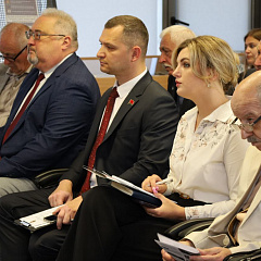 Год міру і стварэння - тэма круглага стала з удзелам прадстаўнікоў улады і грамадскіх аб'яднанняў