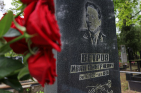 Молодежь системы юстиции взяла шефство над могилой бывшего Министра юстиции, ветерана Великой Отечественной войны Ивана Ветрова