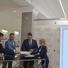 4 жніўня адбылася ўрачыстая цырымонія гашэння канверта з арыгінальнай маркай "100 гадоў архіўнай службе Беларусі" спецыяльным памятным штэмпелем