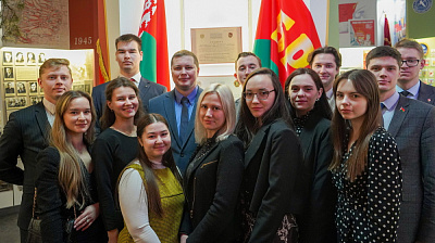 Адкрыта пагаварылі аб будучыні