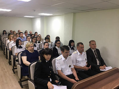 Міністр юстыцыі прыняў удзел у пасяджэнні адміністрацыі Кастрычніцкага раёна г. Віцебска і наведаў аддзелы прымусовага выканання Першамайскага і Чыгуначнага раёнаў г. Віцебска