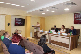Начальнік упраўлення натарыяту і загсаў Таццяна Сашчэка сустрэлася з натарыусамі Гомельскай вобласці