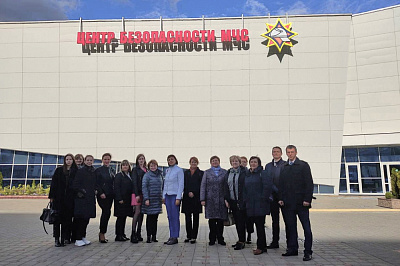 У рамках Адзінага дня бяспекі мінюстаўцы наведалі адукацыйны Цэнтр МНС
