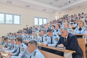Павышэнне якасці кіраўніцкай дзейнасці і працы з грамадзянамі.