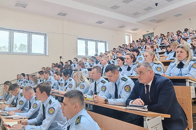 Павышэнне якасці кіраўніцкай дзейнасці і працы з грамадзянамі.