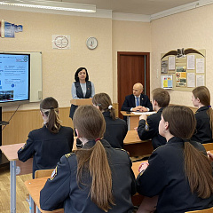 Дзмiтрый Касцюкевіч навучэнцам у праекце ШАГ: Шануйце магчымасць мірна жыць, вучыцца і працаваць на сваёй Радзіме
