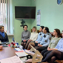 У Рэчыцы праведзены маніторынг службы "адно акно" і сустрэчы з працоўнымі калектывамі па пытаннях рэферэндуму