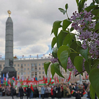Возложение венков и цветов к монументу Победы в г.Минске