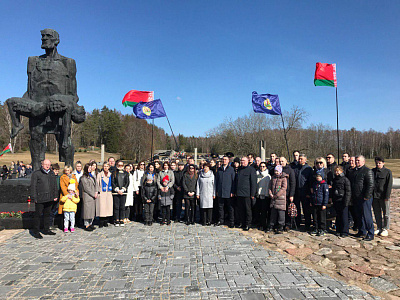 Хатынь – символ вечной памяти и скорби белорусского народа 