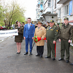 Міністр юстыцыі павіншаваў ветэрана Вялікай Айчыннай вайны з Днём Перамогі