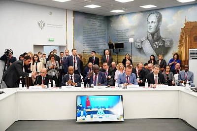 Беларуская дэлегацыя на ХІ Пецярбургскім міжнародным юрыдычным форуме. Дзень другі