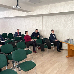 Работе с кадрами и идеологическому обеспечению – самое пристальное внимание
