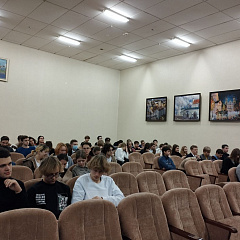 Намеснік Міністра юстыцыі Сяргей Каліноўскі сустрэўся з навучэнцамі сталічнай гімназіі № 29
