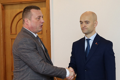 Намеснік Міністра юстыцыі Дзмітрый Касцюкевіч прадстаўлены калектыву цэнтральнага апарата ведамства