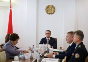 Вопросы совершенствования сферы осуществления административных процедур и функционирования службы «одно окно» обсудили на заседании коллегии Министерства юстиции 