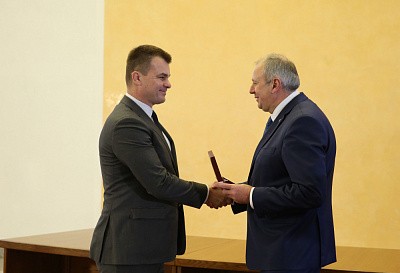 Прафесіяналізм і адданасць справе: дзяржаўныя ўзнагароды ўручаны работнікам Міністэрства юстыцыі