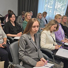 Министр юстиции Евгений Коваленко встретился с нотариусами Минской области