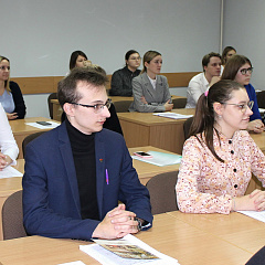 Сяргей Нікель уручыў пасведчанні аб павышэнні кваліфікацыі работнікам органаў прымусовага выканання