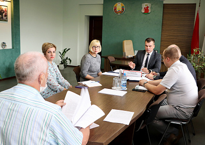Міністр юстыцыі правёў выязны прыём грамадзян у г.п. Вялікая Бераставіца і наведаў органы юстыцыі Бераставіцкага раёна.
