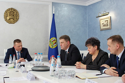 Адбылася рабочая сустрэча кіраўніцтва Міністэрства юстыцыі і Мінгарвыканкама па пытаннях дзейнасці сталічнай службы "адно акно"