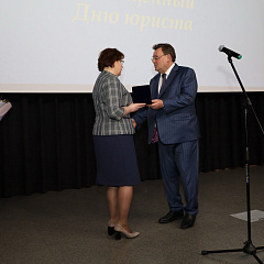 Заслуженные награды и праздничное настроение в честь Дня юриста