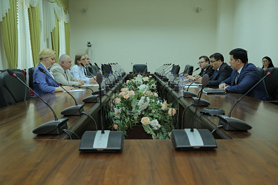 У рамках развіцця міжнароднага супрацоўніцтва ў прававой сферы з Міністэрствам юстыцыі Рэспублікі Узбекістан дэлегацыя Міністэрства юстыцыі Рэспублікі Беларусь наведала Рэспубліку Узбекістан